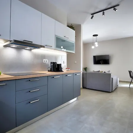 Apartament Arokaria Ii *
