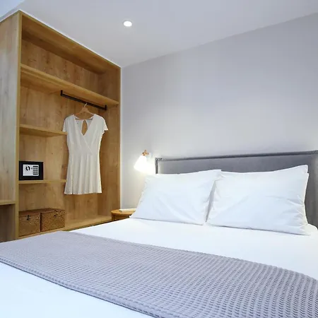 Apartament Arokaria Ii